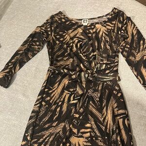 Anne Klein Black and Tan Sheath Dress with 3/4 Sleeves